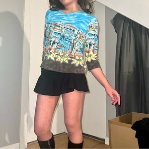 early 2000’s colorful 3/4 sleeve top w/ venice, italy print

brand Zashi